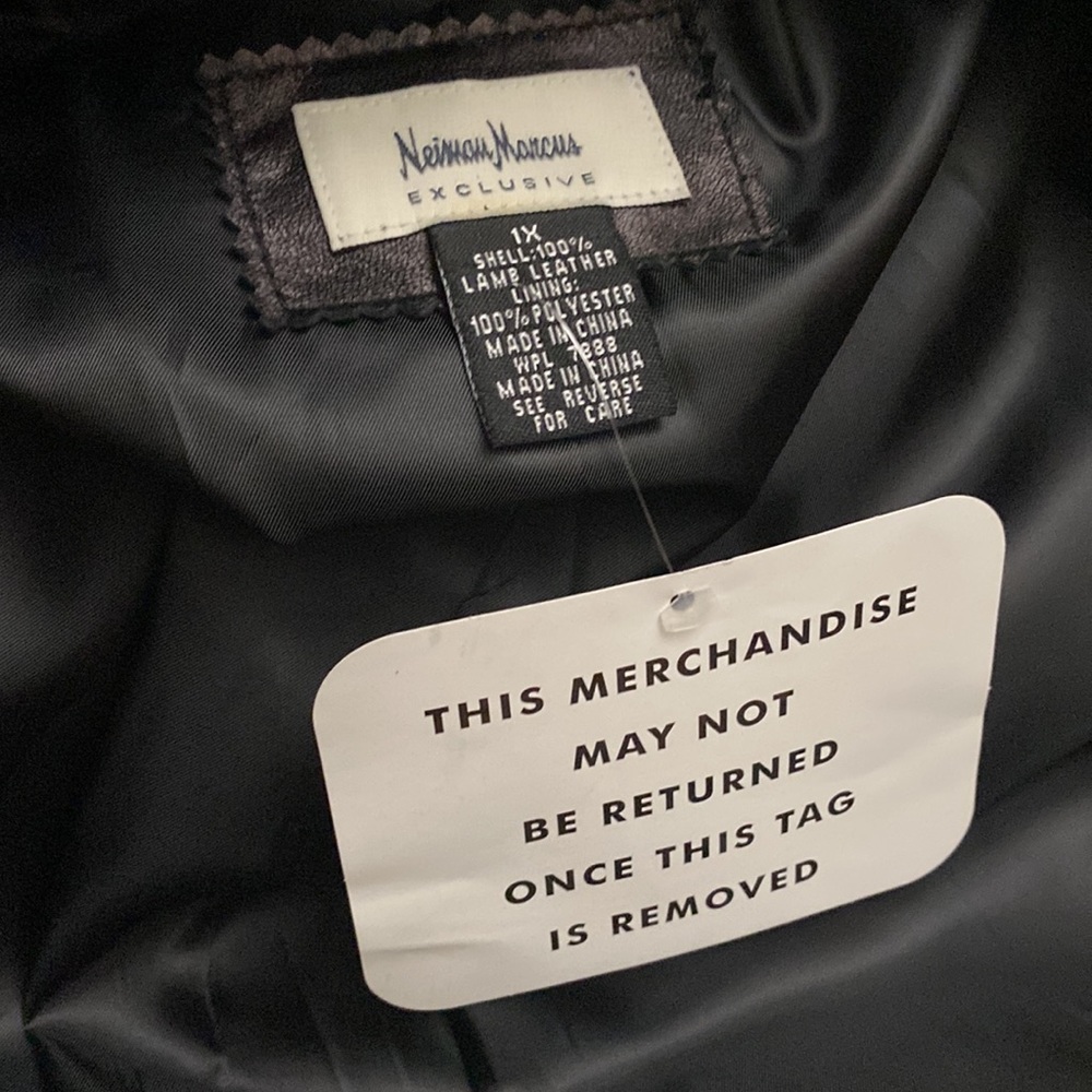 SOLD! Neiman Marcus 100% Lamb Leather Coat - Picture 7 of 8
